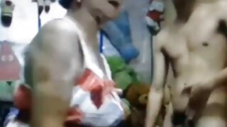 _ - Порно с кльощава бяла уличница помогна български порно клипчета на Латино Празнене